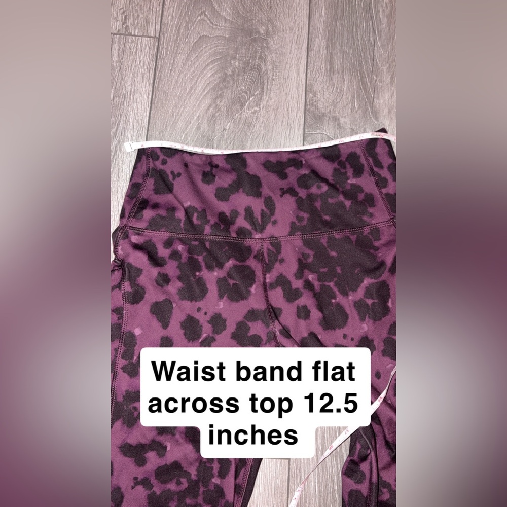 All In Motion Medium Athletic Leggings Purple & Black Animal Print Pockets EUC - Picture 6 of 7